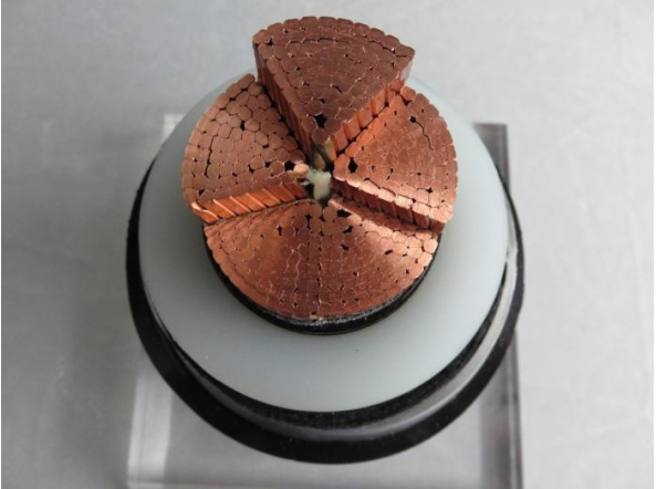 高壓交聯(lián)電力電纜
